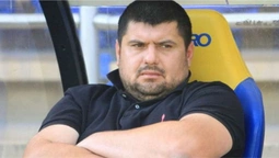 Мав очолити іноземний клуб: відомому тренеру заборонили виїзд з України