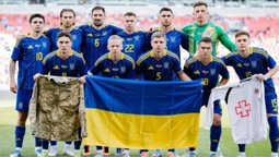 Збірна України вшанувала зниклого безвісти ексгравця Динамо перед матчем із Канадою