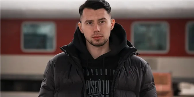 Провальний трансфер: відомого українського футболіста відправили до дубля