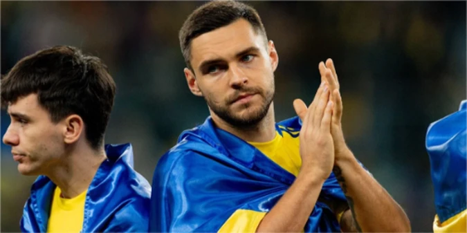 Гуцуляк залишив Україну заради нового клубу: тривають вирішальні переговори