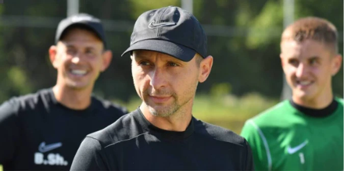 Лупашко під тиском: Карпати ризикують втратити тренера після домашнього фіаско