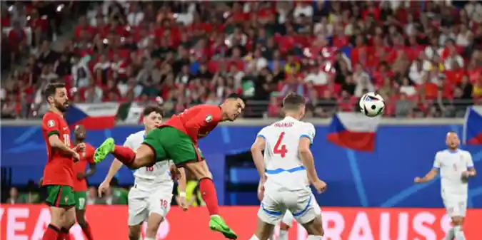 Португалія на останніх хвилинах вирвала перемогу у Чехії