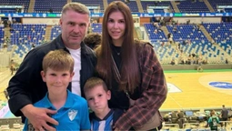Дружина Реброва показала, як підтримувала збірну під час матчу з Францією (+ФОТО)