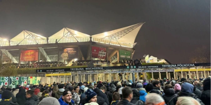 Збірна України проти Ісландії: фанати налаштовуються на «матч року» у Варшаві (+ФОТО)