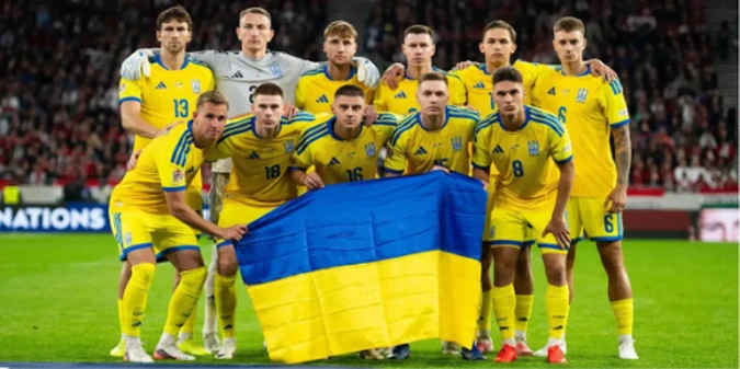 Фани України назвали героїв перемоги над Угорщиною та згадали Реброва
