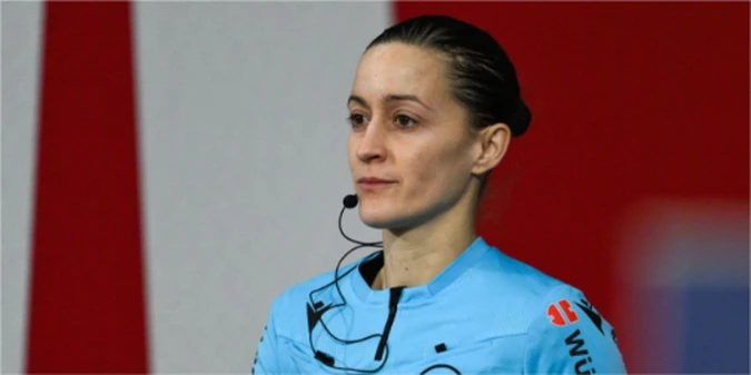 Асистентка головного арбітра у матчі Ла Ліги розбила голову і була госпіталізована