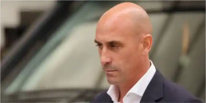 Скандальний експрезидент Іспанської федерації футболу Рубіалес затриманий за звинуваченням у корупції (+ВІДЕО)