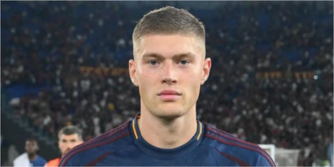 ФІФА оголосила 22 найкращих нападників світу за підсумками 2024 року: серед них Артем Довбик