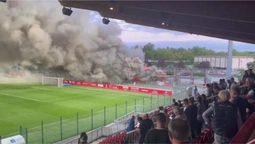 Гравців та фанатів вигнали зі стадіону через пожежу (+ВІДЕО)