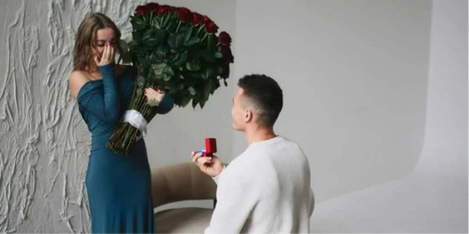 В українському футболі мінус один холостяк: Гравець освідчився своїй коханій (+ФОТО)