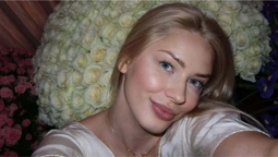Колишню Зубкова задарували квітами після нещодавнього скандального розлучення (+ФОТО)