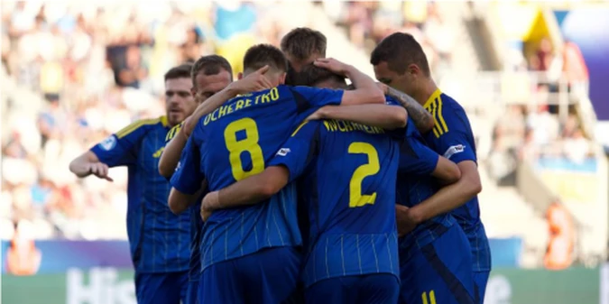 Гравець збірної України розірвав футболку після перемоги над Фінляндією (+ВІДЕО)