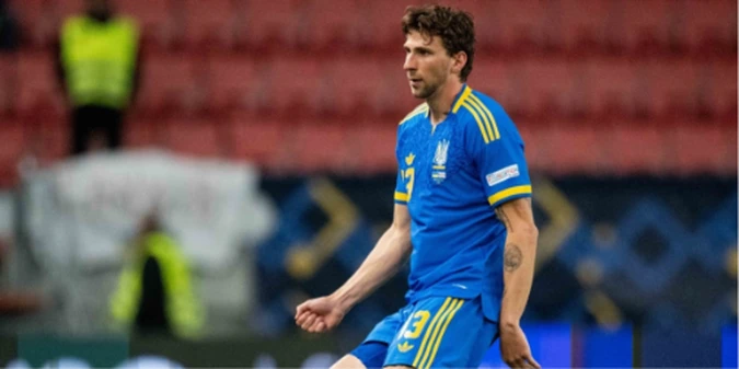 Забарний отримав схвальні оцінки у Франції після матчу України з Угорщиною