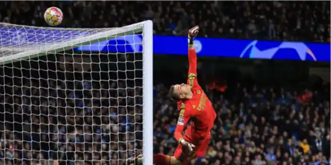 Sofascore: Лунін - найкращий гравець матчу Манчестер Сіті - Реал (+відео)