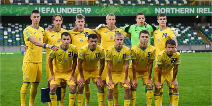 Два гравці збірної України порушили закон і відмовляються повертатися на Батьківщину