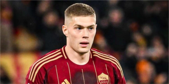 Довбик у фаворитах: як українець приголомшив нового тренера Роми на зборах