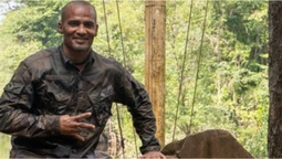 Погони замість бутс: ексзірка футболу отримав звання офіцера (+ФОТО)
