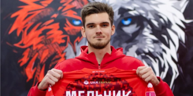 Верес офіційно підписав ексзахисника Олександрії та Динамо