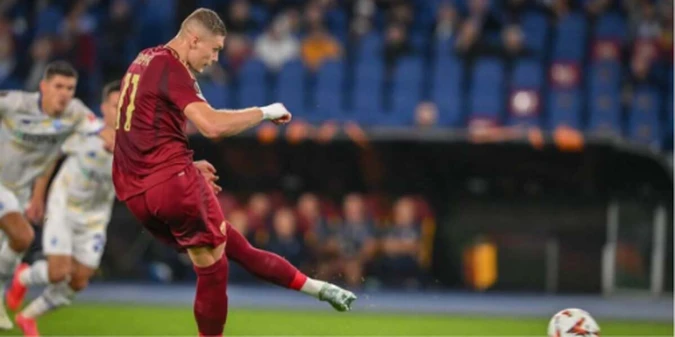 Довбик погодився перейти в інший італійський клуб - відомі деталі угоди
