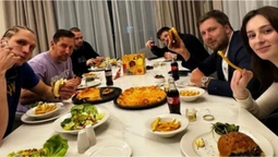 Мудрик і компанія після бою Усика: фото із застілля з дочкою президента Полісся (+ФОТО)