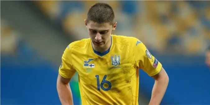 Спортивний лікар агресивно відреагував на чутки про травму Миколенка