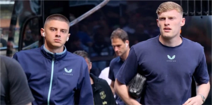 Тренер Евертона вирішив спробувати Миколенка в іншому амплуа - що чекає на українця