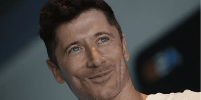 Левандовський розповів, як Барселона ставиться до переходу Мбаппе в Реал
