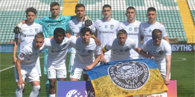 Фінансовий колапс у відомому клубі УПЛ: розпродаж, борги та відхід тренера