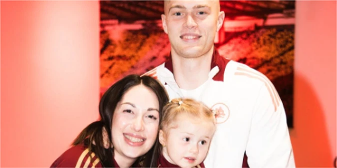 Довбик забив у матчі з Фіорентиною під пильним поглядом дружини та доньки (+ВІДЕО)