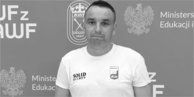 Ціною власного життя врятував юну команду: у Польщі вшанують пам'ять тренера-героя
