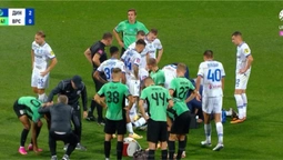 Гравець Динамо знепритомнів під час матчу з Ворсклою (+ВІДЕО)