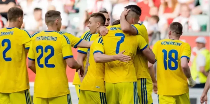Деталі від футболіста: гравець збірної України постраждав через Левандовського