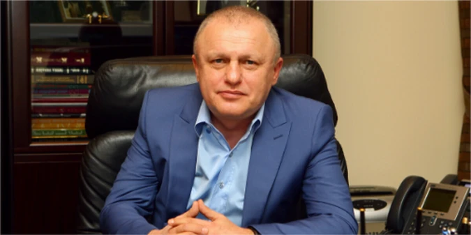 Суркіс блокує варіанти від скаутів: пошук нового тренера може затягнутися