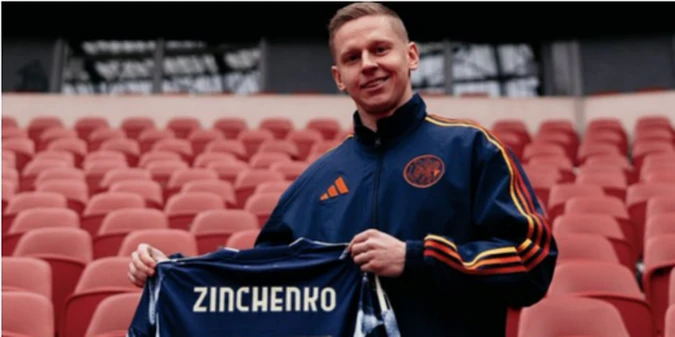 Легендарний тренер розповів, як потрібно використовувати Зінченка в Аяксі