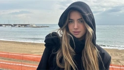 Популярна блогерка звабила одноклубника Мудрика (+ФОТО)