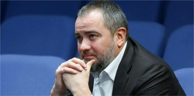 Колишній президент УАФ несподівано покинув Україну