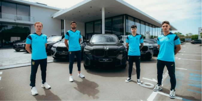 Збірна України отримала новенькі BMW (+ФОТО)