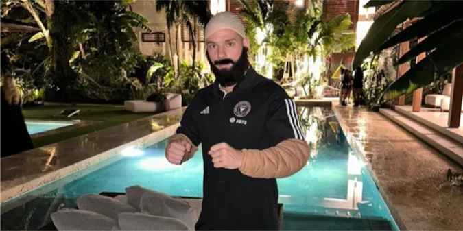 🤡 КУМЕДНО! Партнер Ліонеля Мессі у Інтер Маямі переодягнувся у його охоронця на Геловін