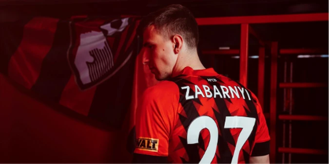 Борнмут готовий продати Забарного: відома сума, за яку він може перейти в Манчестер Сіті
