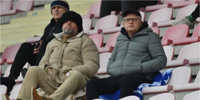Власник клубу УПЛ покинув Україну