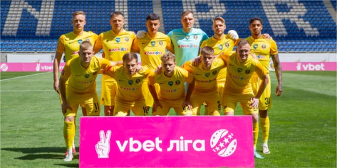 Дніпро-1 практично розібрали інші клуби, у команді залишається 10 футболістів