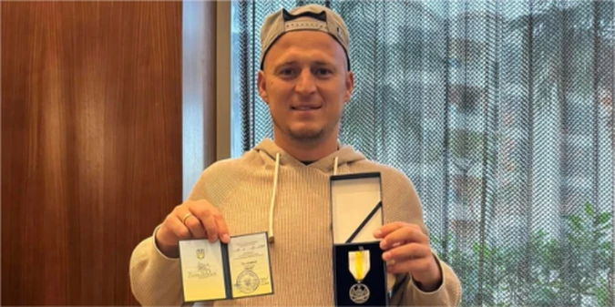 Екснападник збірної України отримав нагороду від Залужного (+ФОТО)