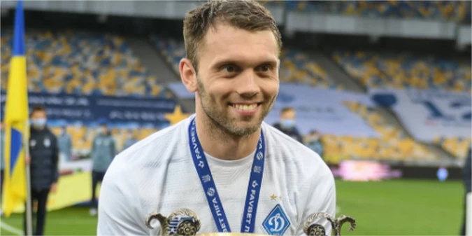 Уболівальники Динамо відреагували на провал Караваєва у фіналі Кубка України
