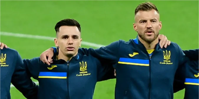 Ярмоленко висловив підтримку Шапаренку: Час покаже, і він отримає вигідну пропозицію