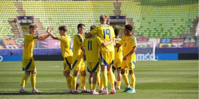 Перше місце у групі: Україна перемогла Парагвай та вийшла до плейоф Чемпіонату світу (+ВІДЕО)