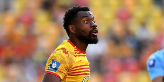 Низка іноземних клубів намагаються зірвати трансфер перспективного гравця в Динамо