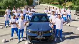 Лунін отримав розкішний подарунок від Реала: на якому авто тепер їздитиме українець (+ФОТО)