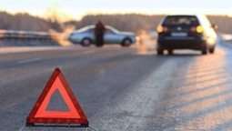 Автомобіль влетів у натовп фанатів після матчу: є постраждалі