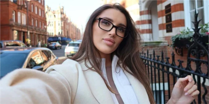 Кохана Таловєрова насолоджується відпочинком у Лондоні: стиль, друзі та атмосферні локації (+ФОТО)