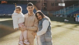 Маліновський чекає на поповнення: футболіст поділився зворушливою фотосесією з вагітною дружиною